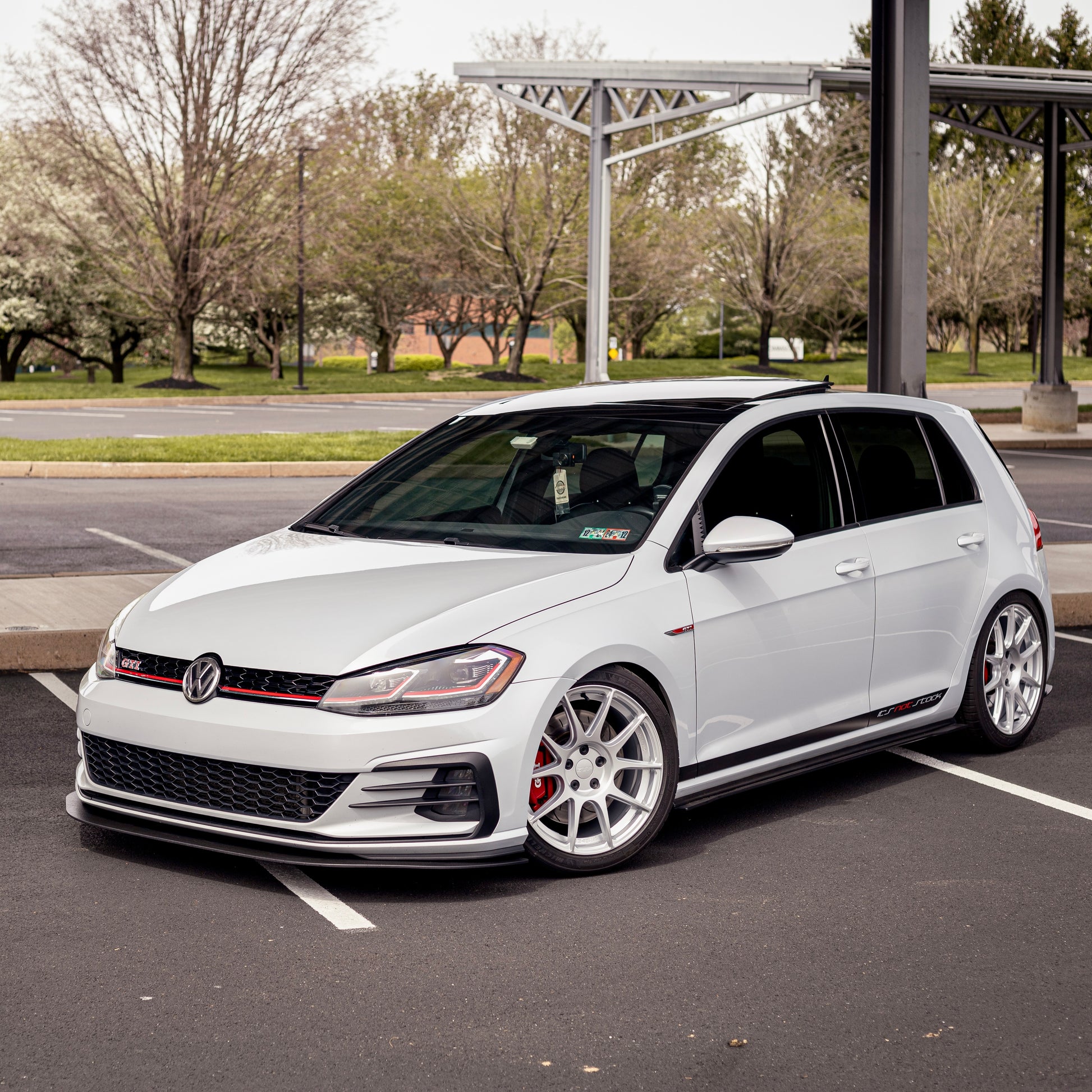 Front Splitter Lip MK7.5 GTI Golf 2018 2019 2020 2021 2022 Chassis Mounted skid plate