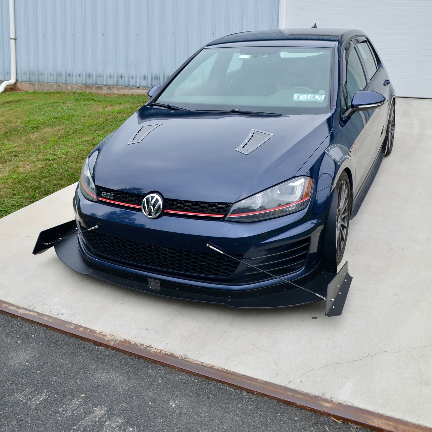 MK7 MK7.5 GTI Golf R Chassis Mounted Front Splitter track cfd 2015 2016 2017 2018 2019 2020 endplates splitter supports tire spats fences endplates