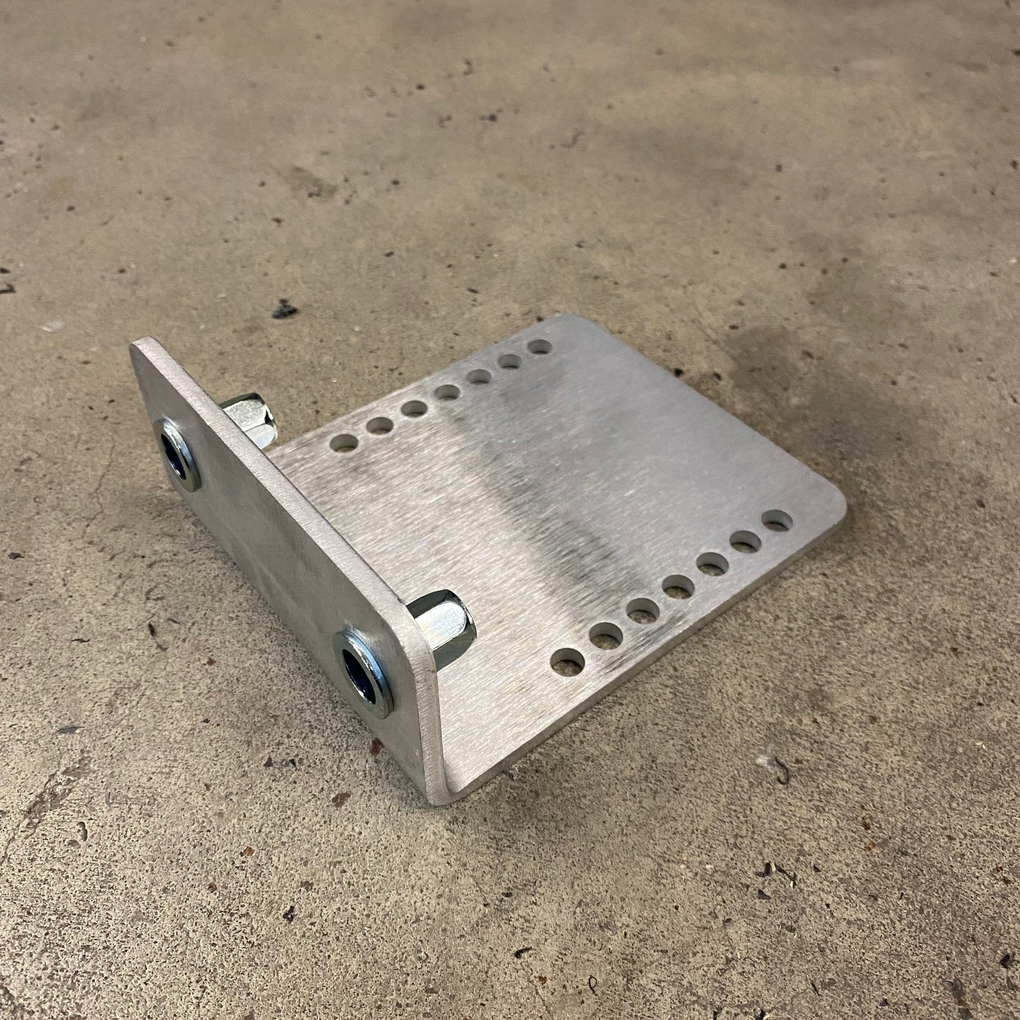 Replacement Bracket - V2 / V3 / V4 Chassis Mounted Splitter - Lower outside bracket