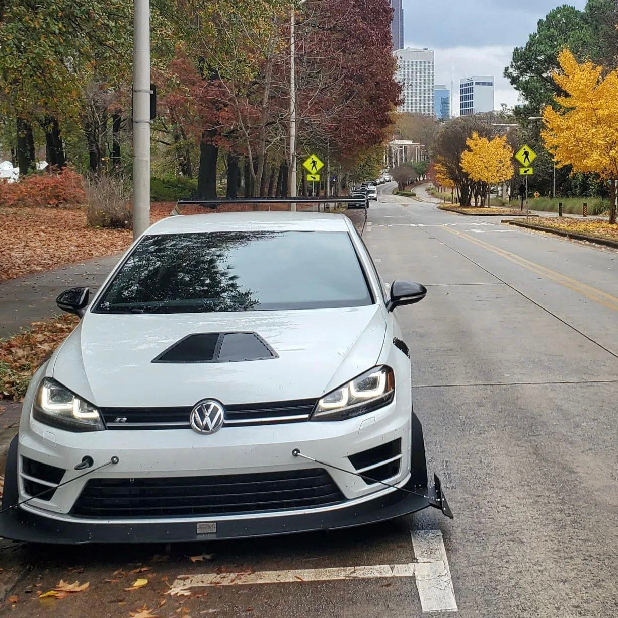 MK7 / 7.5 GTI & Golf R Center Hood Vent