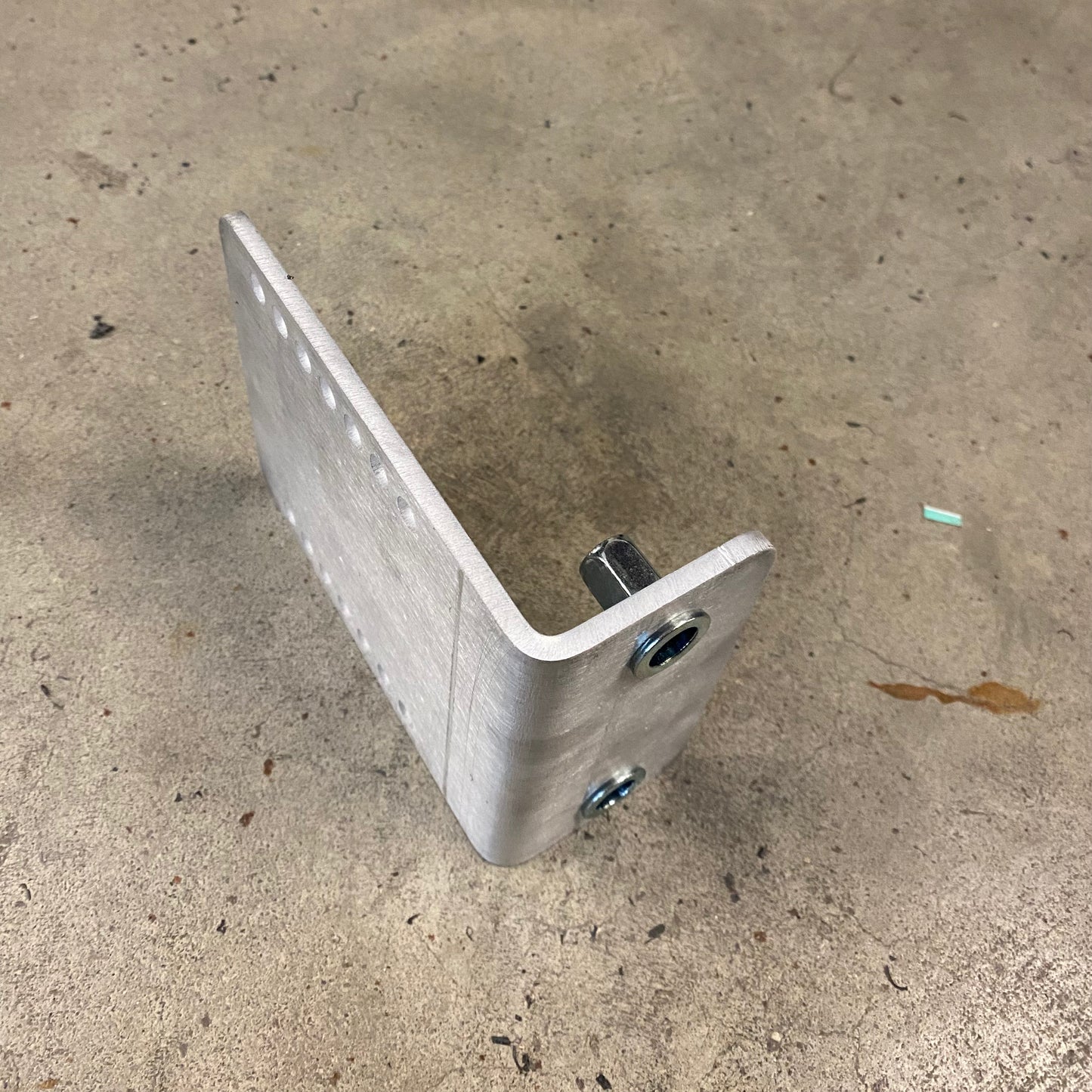 Replacement Bracket - V2 / V3 / V4 Chassis Mounted Splitter - Lower outside bracket