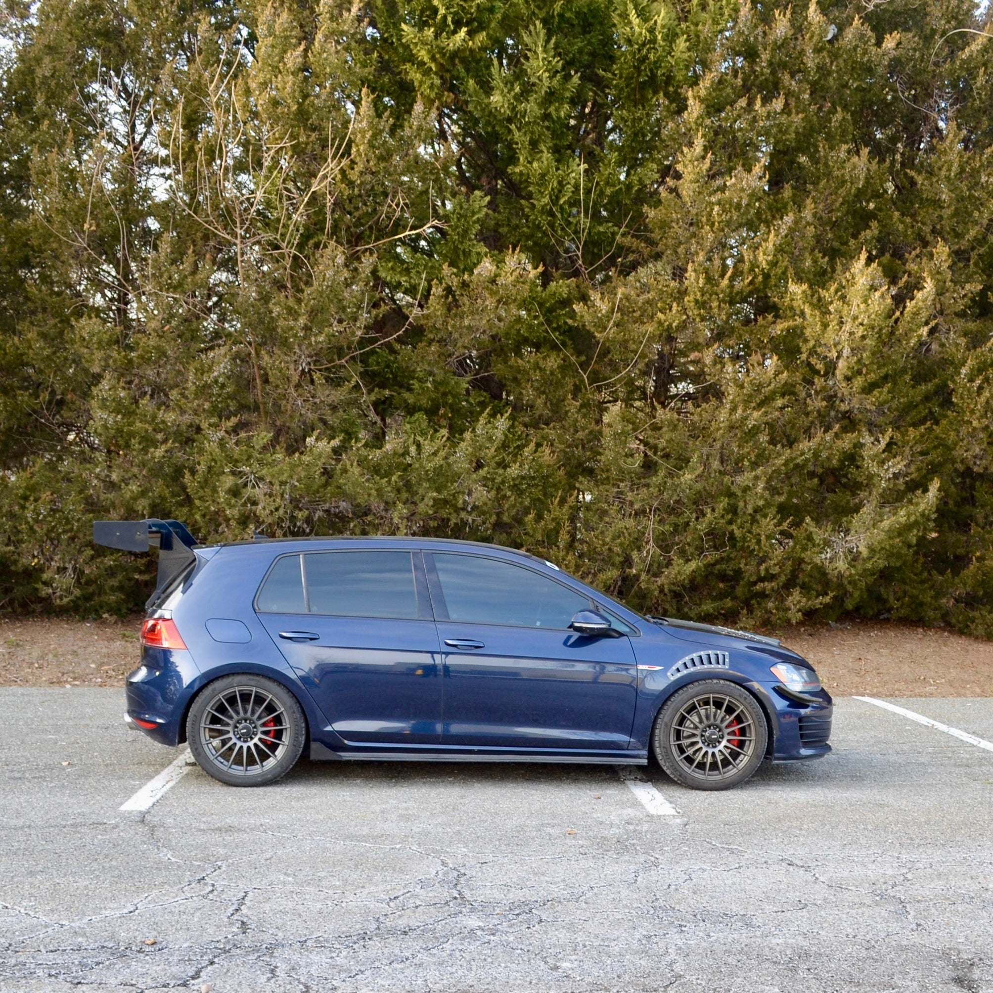 Swan Neck Wing for MK7 Golf Models (MK7 / MK7.5 GTI & Golf R
