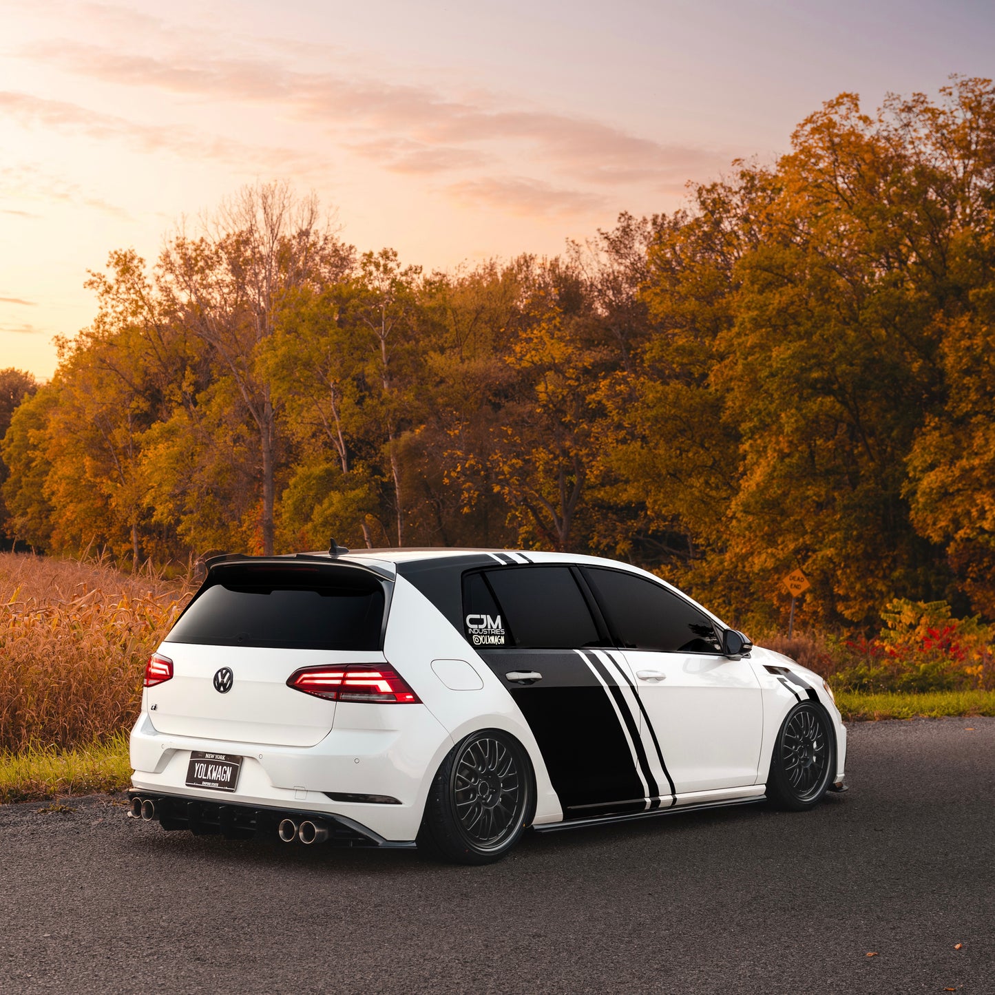 MK7.5 Golf R 2018 -2021 Side Skirts Extension