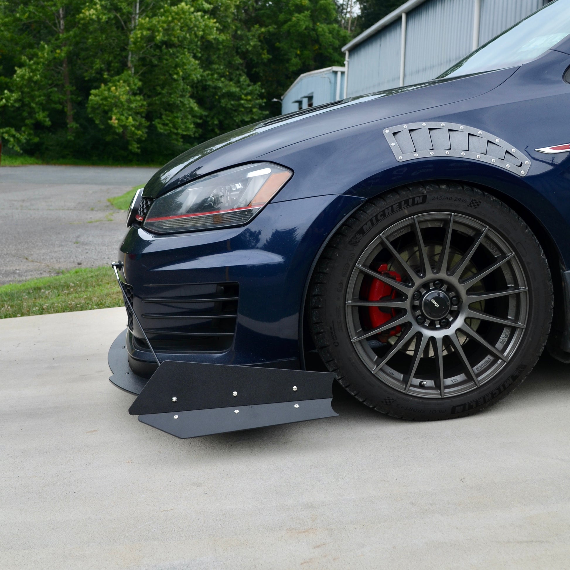 MK7 MK7.5 GTI Golf R Chassis Mounted Front Splitter track cfd 2015 2016 2017 2018 2019 2020 endplates splitter supports tire spats fences endplates